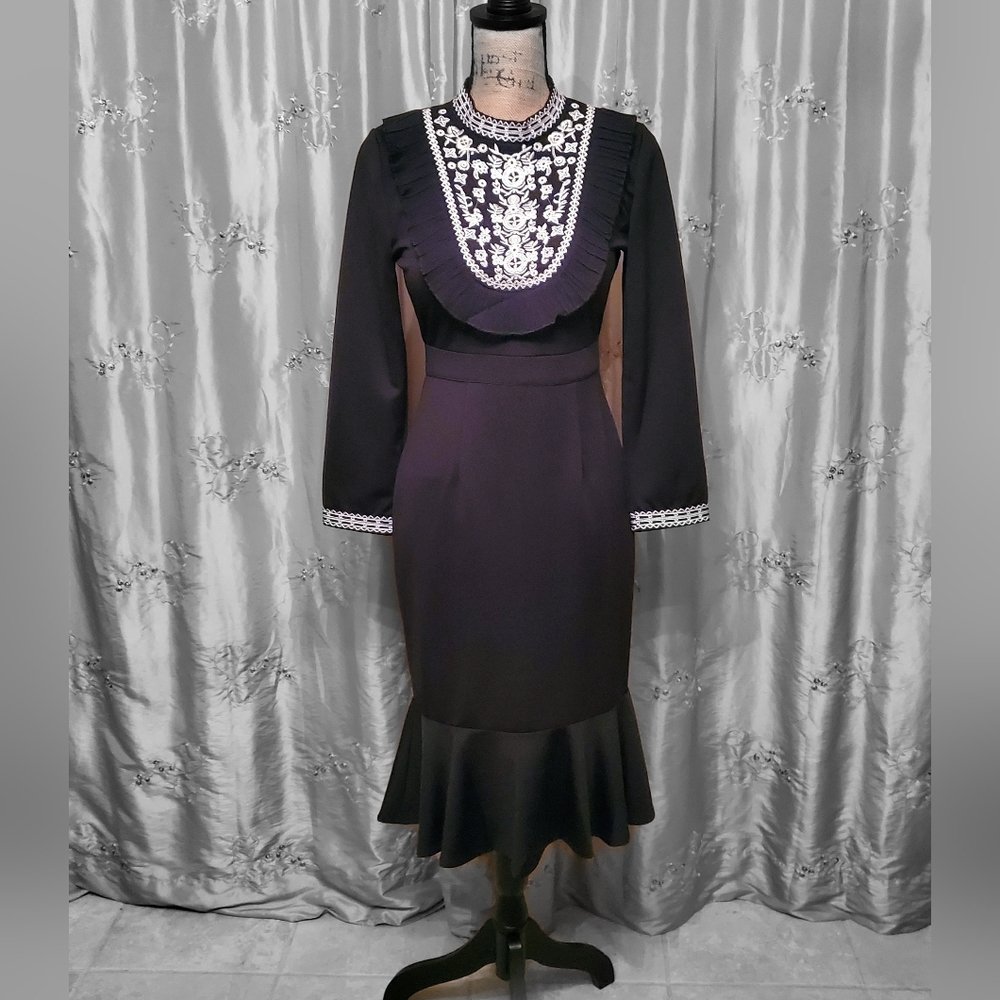 Lai Meng Five Cats, Black Victorian pencil dress, size 4